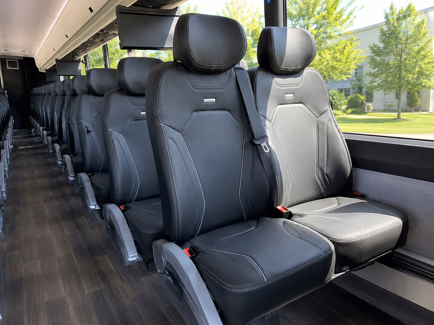 charter bus rentals for large concert groups and multi stop itineraries