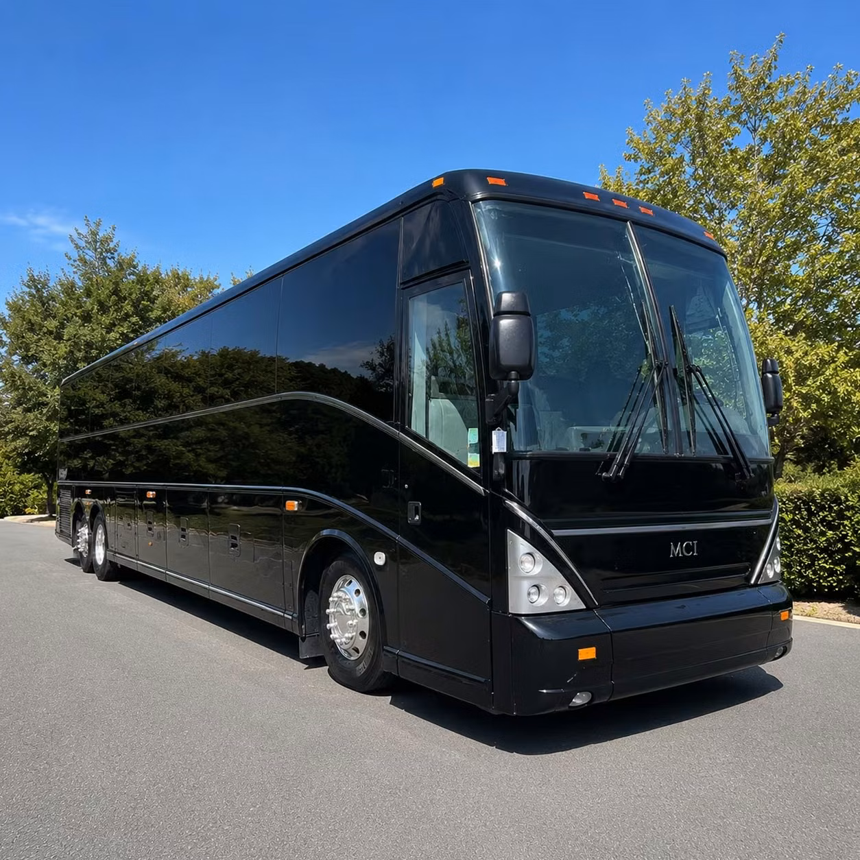 clovis wedding shuttle bus rentals that keep your guests on schedule